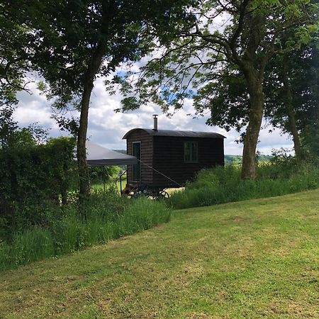 The Shepherds Hut At The Shippen, Tiphayes Honiton Bagian luar foto